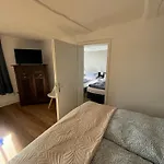 아파트 Fuer Gruppen Und Familien -2 Mit 5 Schlafzimmern, 2 Baedern, Grossem Wohnzimmer, Parkplaetzen 볼파겐
