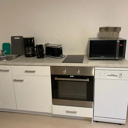 Lejlighed Fuer Gruppen Und Familien - Modern Und Fachwerk - Auf Einer Etage Mit 5 Schlafzimmern, 2 Baedern, Wohnzimmer, Parkplaetzen Wolfhagen