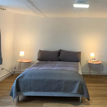 Fuer Gruppen Und Familien - Modern Und Fachwerk - Auf Einer Etage Mit 5 Schlafzimmern, 2 Baedern, Wohnzimmer, Parkplaetzen * Wolfhagen
