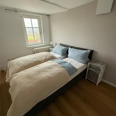 Fuer Gruppen Und Familien - Modern Und Fachwerk - Auf Einer Etage Mit 5 Schlafzimmern, 2 Baedern, Wohnzimmer, Parkplaetzen * Wolfhagen