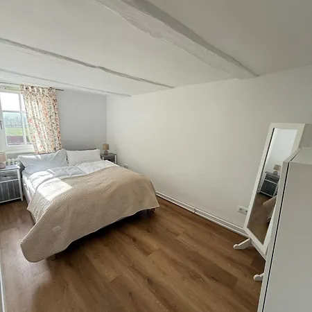 Fuer Gruppen Und Familien -2 Mit 5 Schlafzimmern, 2 Baedern, Grossem Wohnzimmer, Parkplaetzen *