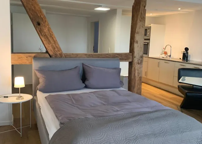 Für Gruppen Und Familien - Modern Und Fachwerk - Auf Einer Etage Mit 5 Schlafzimmern, 2 Bädern, Wohnzimmer, Parkplätzen